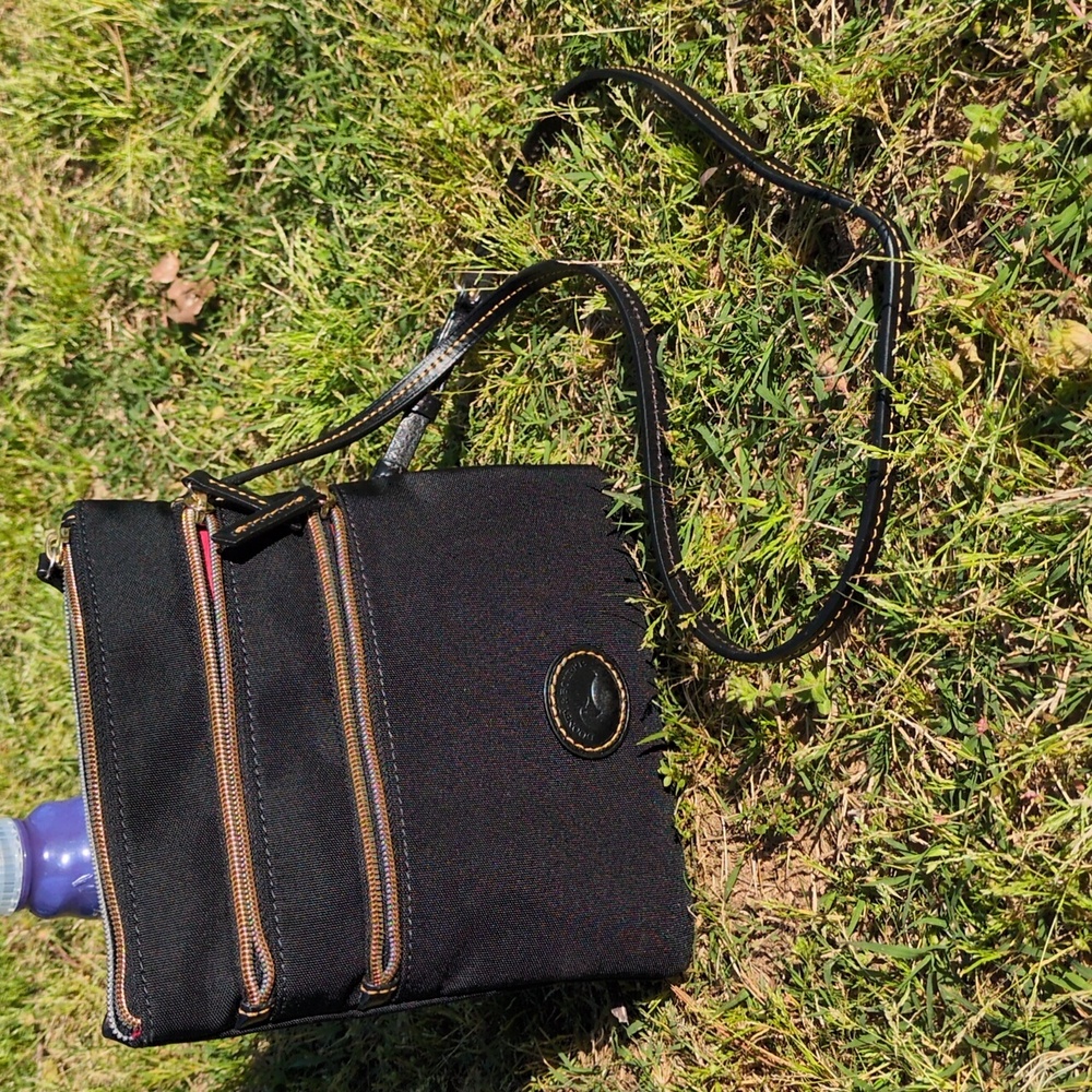 Dooney & Bourke EUC 3 Zippered Black Canvas Crossbody Gold Accents